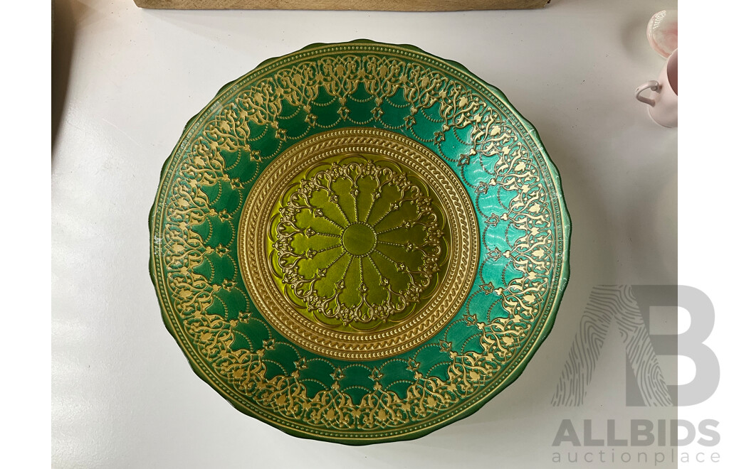 Art Glass Bowls and Studio Examples