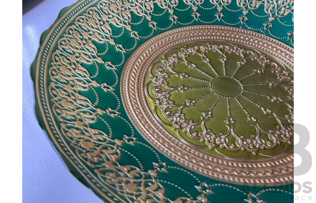 Art Glass Bowls and Studio Examples