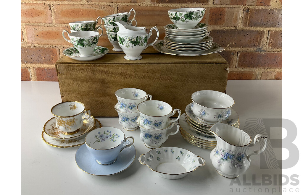ROYAL ALBERT ''Ivy Lea'' Bone China Dinnerware Set, ROYAL ALBERT ''Blue Blossom