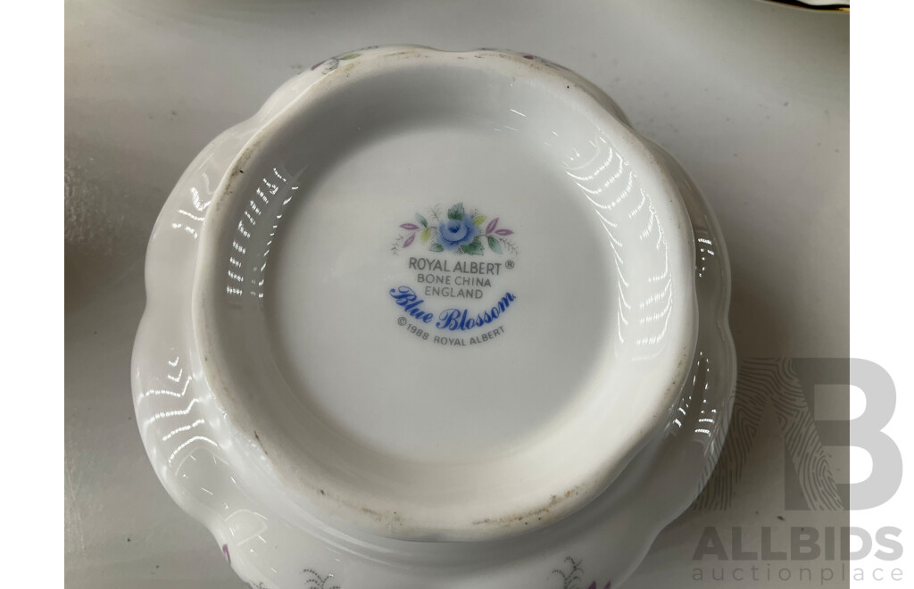 ROYAL ALBERT ''Ivy Lea'' Bone China Dinnerware Set, ROYAL ALBERT ''Blue Blossom