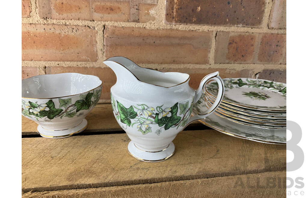 ROYAL ALBERT ''Ivy Lea'' Bone China Dinnerware Set, ROYAL ALBERT ''Blue Blossom