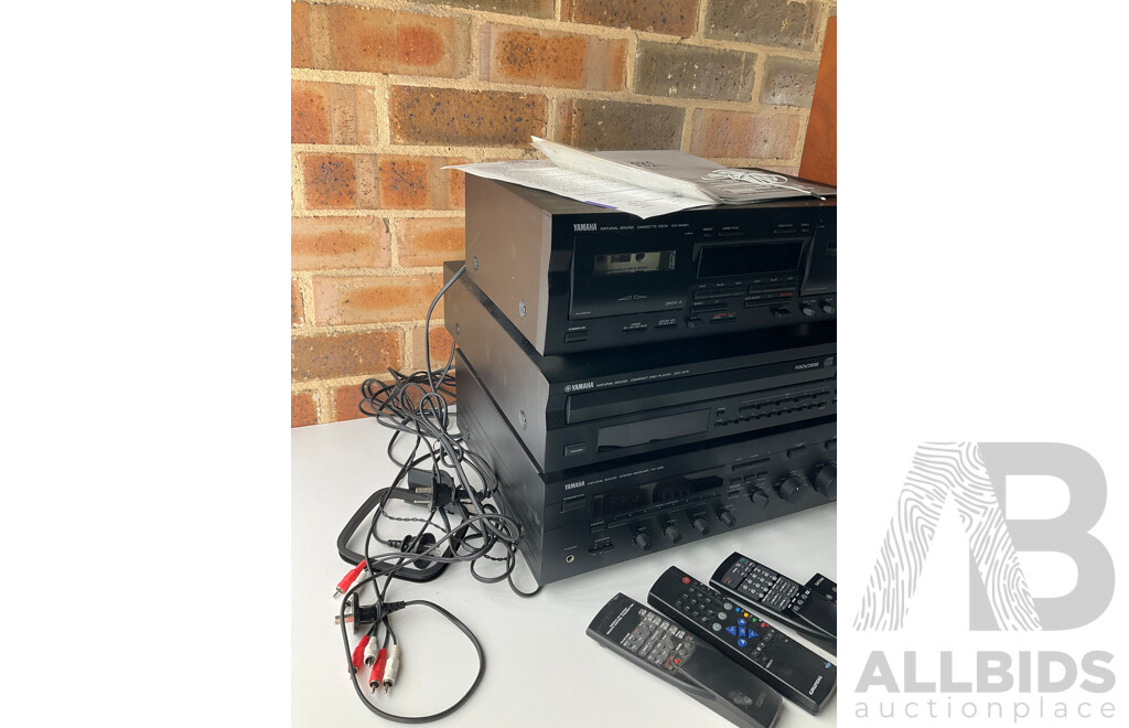 YAMAHA Hi-Fi System and Set of FOCAL Chorus Speakers