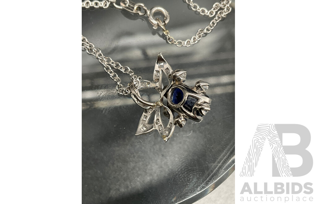 9ct White Gold Stone Pendant Necklace - Chain Hallmarked 375