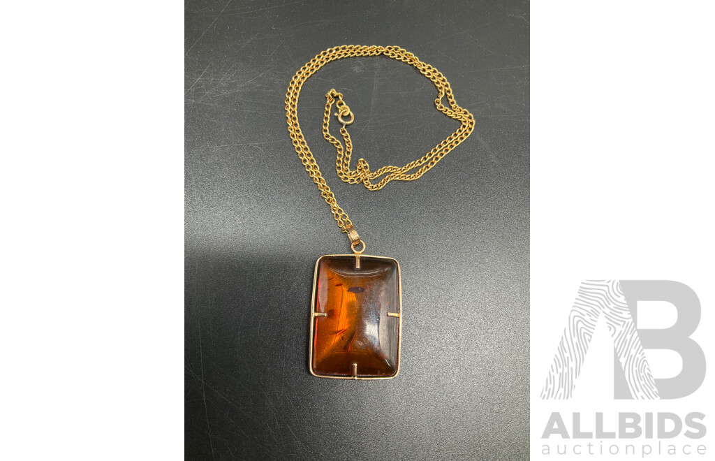 Mid Century Russian Baltic Amber Pendant in 18ct Gold Necklace