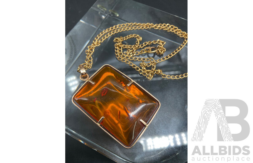 Mid Century Russian Baltic Amber Pendant in 18ct Gold Necklace