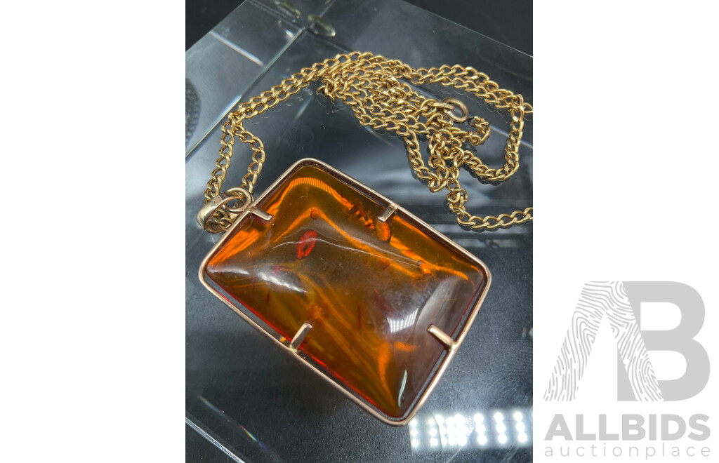 Mid Century Russian Baltic Amber Pendant in 18ct Gold Necklace