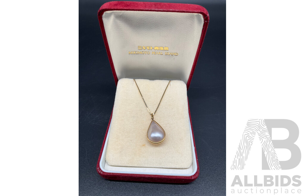 Pearl Pear Shape Pendant in 9ct Gold Necklace
