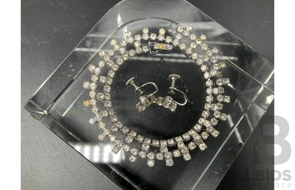 Elegant Rhinestone Necklace and Earrings Set