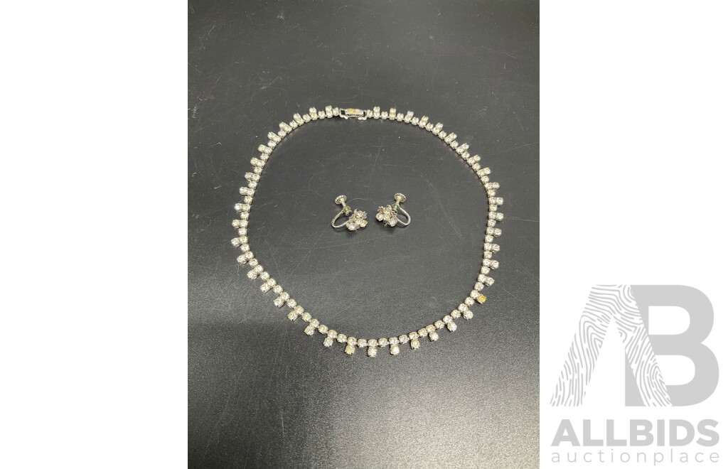 Elegant Rhinestone Necklace and Earrings Set