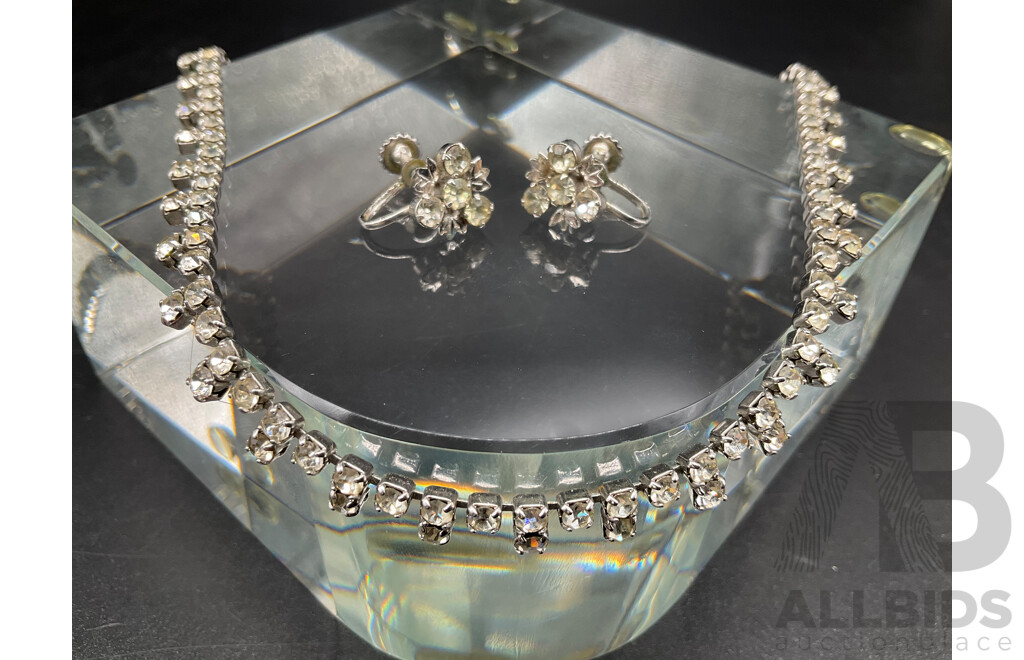 Elegant Rhinestone Necklace and Earrings Set