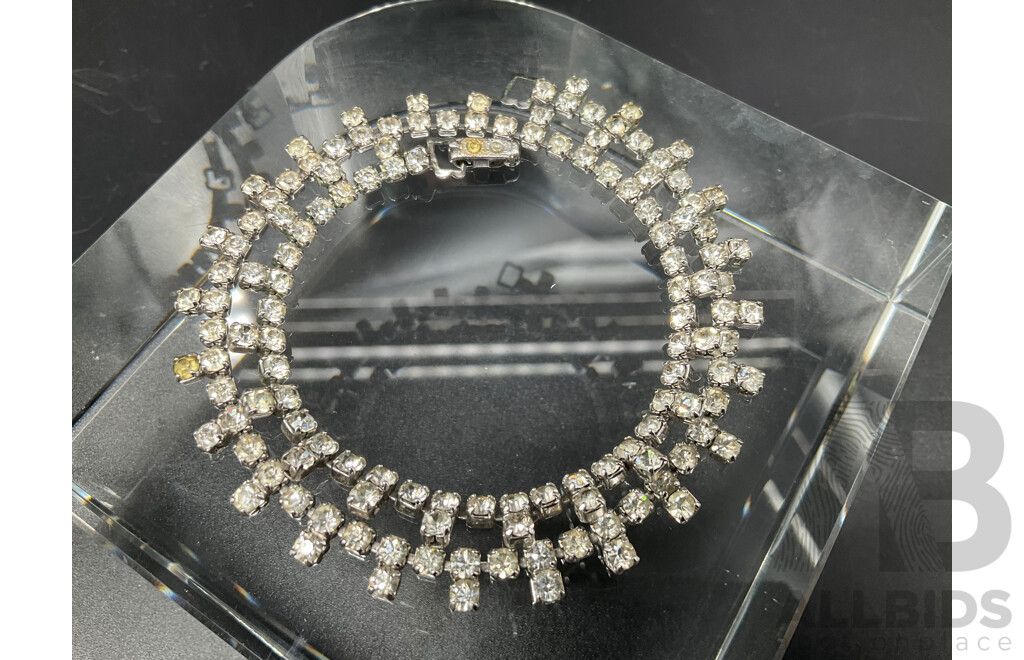 Elegant Rhinestone Necklace and Earrings Set