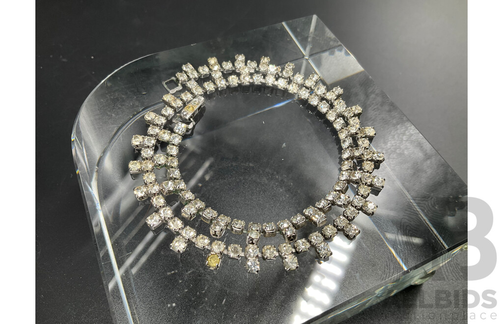 Elegant Rhinestone Necklace and Earrings Set