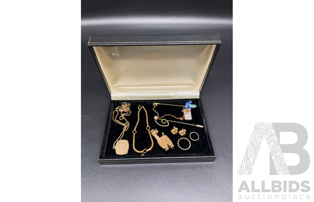 9ct Gold Necklace with 1960's Braniff Airlines Gilt Sterling Necklace Pendant for Stewardess, Vintage Poodle Brooch, Nugget Stud Earring and Others - Lot of 8