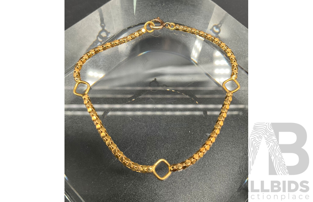 9ct Gold Necklace with 1960's Braniff Airlines Gilt Sterling Necklace Pendant for Stewardess, Vintage Poodle Brooch, Nugget Stud Earring and Others - Lot of 8