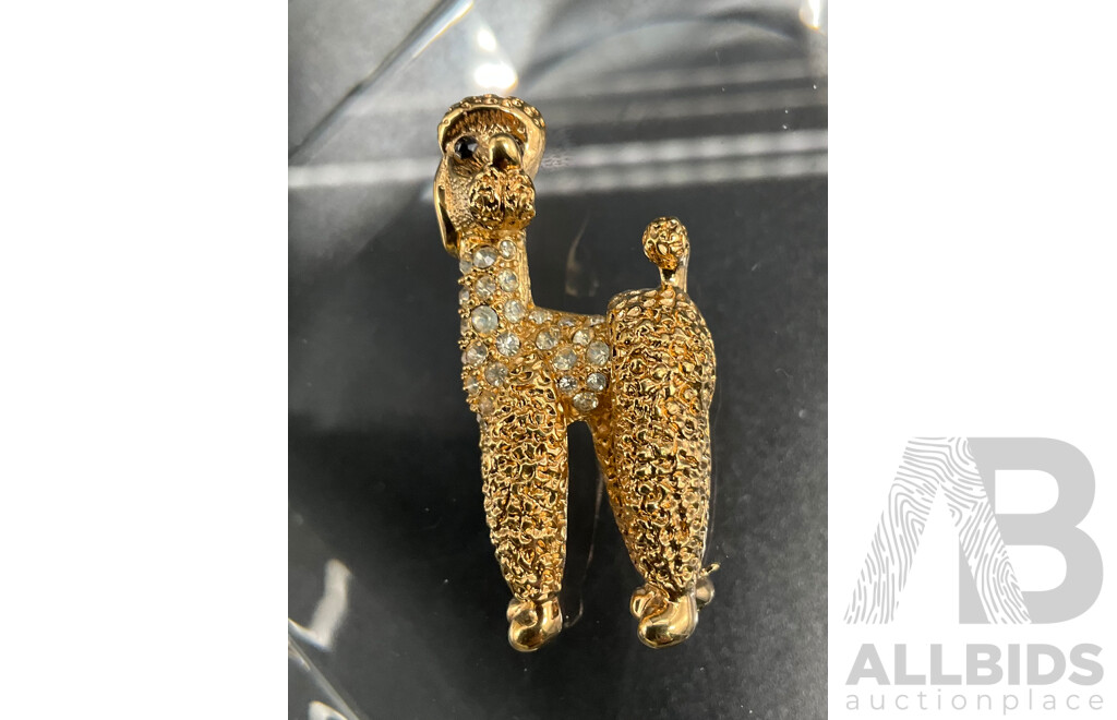 9ct Gold Necklace with 1960's Braniff Airlines Gilt Sterling Necklace Pendant for Stewardess, Vintage Poodle Brooch, Nugget Stud Earring and Others - Lot of 8
