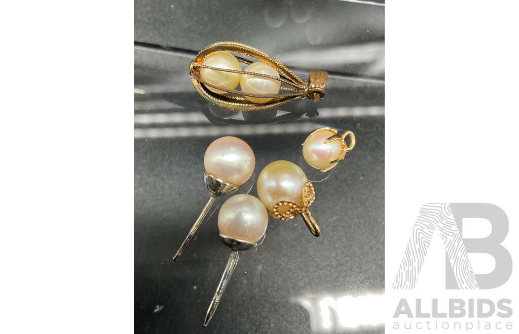 14ct Gold Necklace with Pearl Pendant, Pearl Stud Earings - Lot of 6