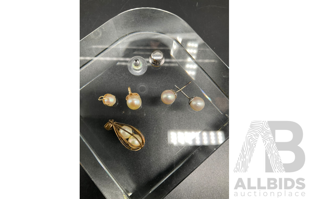 14ct Gold Necklace with Pearl Pendant, Pearl Stud Earings - Lot of 6