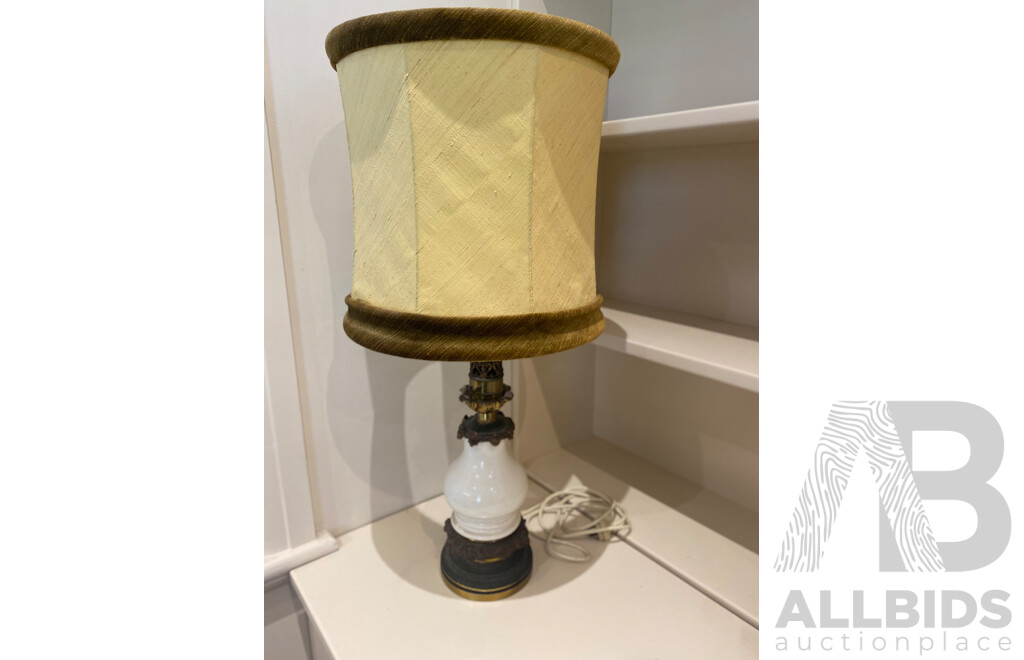Vintage Porcelain and Gilt Table Lamp
