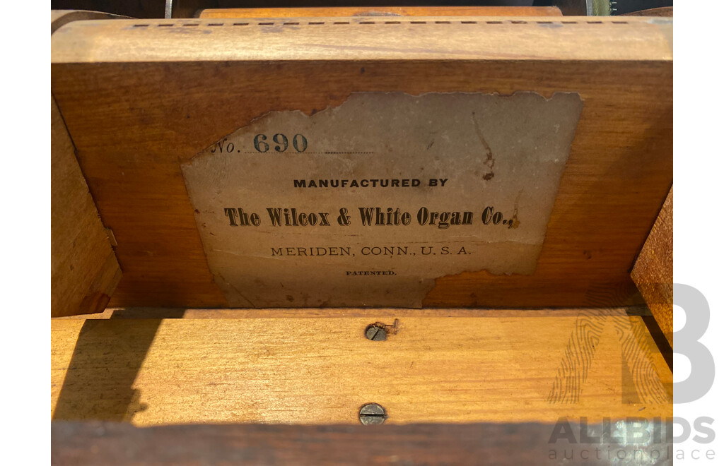 Symphonia Music Box - Wilcox and White Organ Co.- with Music Rolls