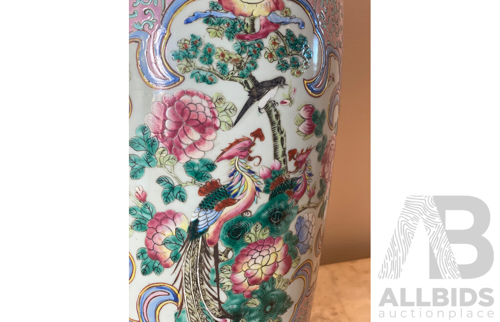 Chinese Famile Rose Vase with Foo Dogs and Dragons