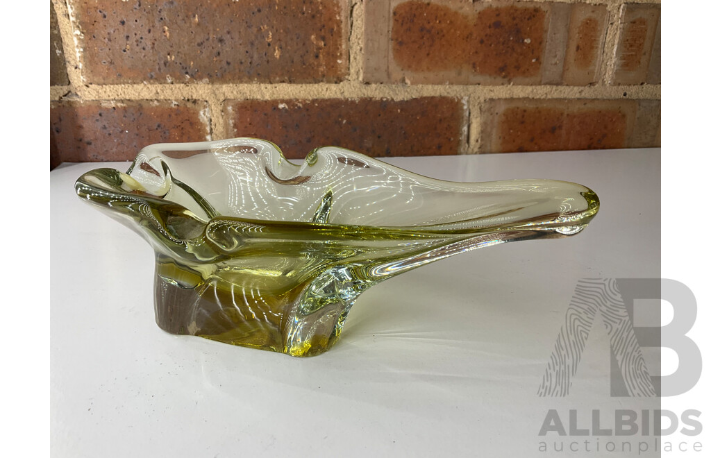 Collection of Coloured Glass - Lot of 8