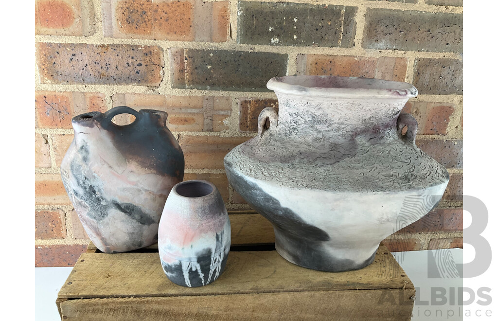 Roma Rubensohn (1927-2025) Collection of Studio Pottery Collection in Pink Brown Beige Tones - Lot of 8