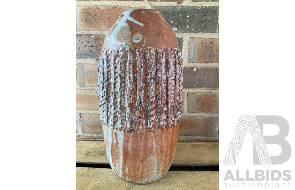 Roma Rubensohn (1927-2025) Collection of Studio Pottery Collection in Terracotta Tones - Lot of 20