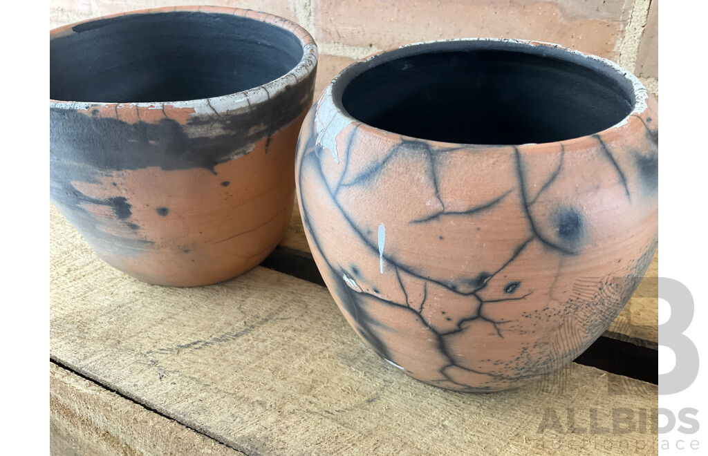 Roma Rubensohn (1927-2025) Collection of Studio Pottery Collection in Terracotta Tones - Lot of 20
