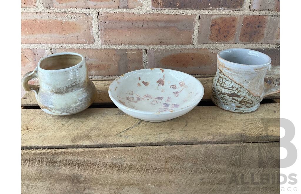 Roma Rubensohn (1927-2025) Collection of Studio Pottery Collection in Terracotta Tones - Lot of 20