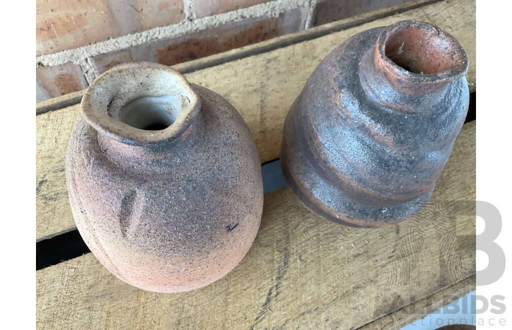 Roma Rubensohn (1927-2025) Collection of Studio Pottery Collection in Terracotta/ Brown Tones - Lot of 14