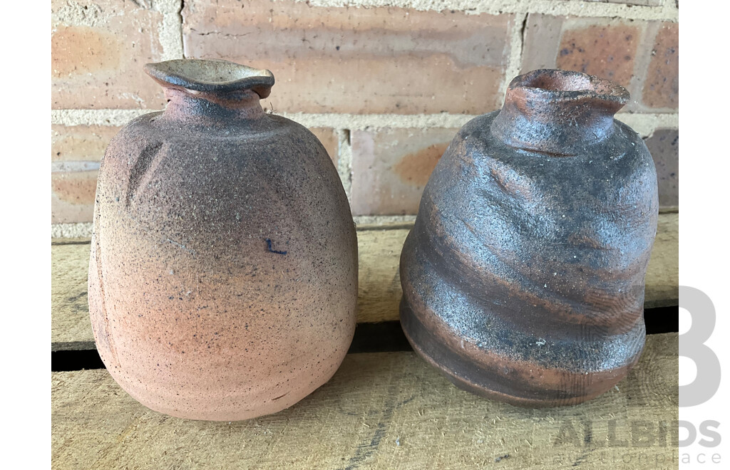 Roma Rubensohn (1927-2025) Collection of Studio Pottery Collection in Terracotta/ Brown Tones - Lot of 14
