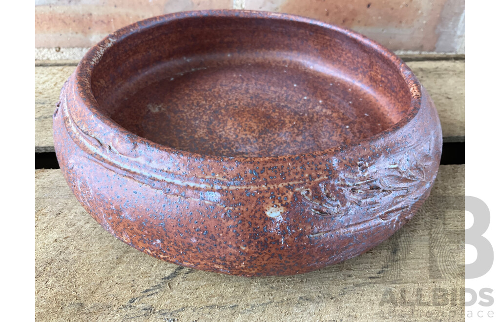Roma Rubensohn (1927-2025) Collection of Studio Pottery Collection in Terracotta/ Brown Tones - Lot of 14