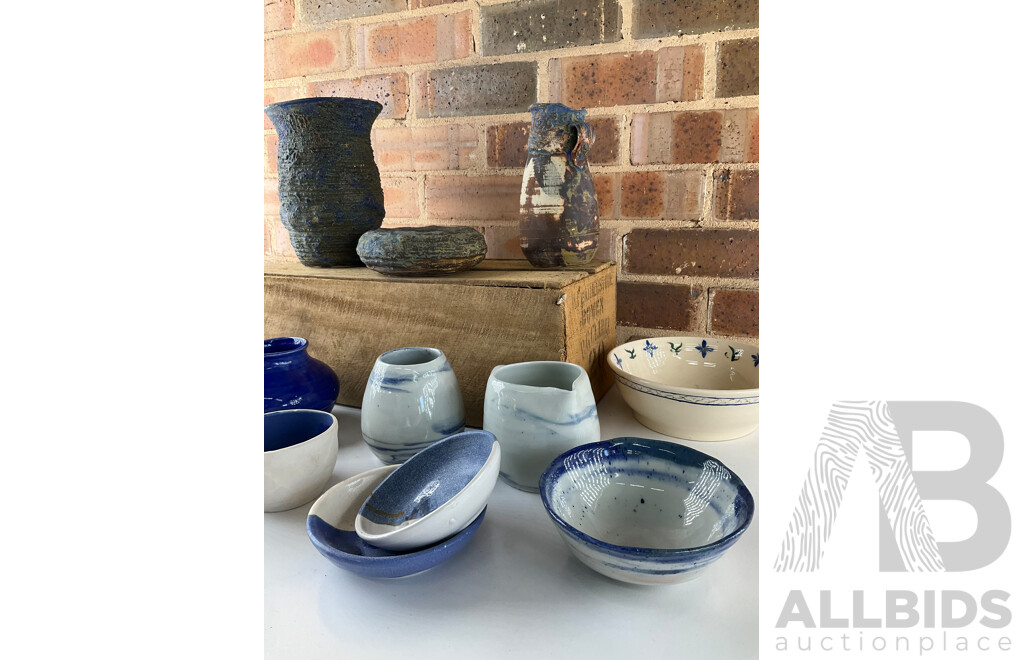 Roma Rubensohn (1927-2025) Collection of Studio Pottery Collection in Blue Tones - Lot of 15