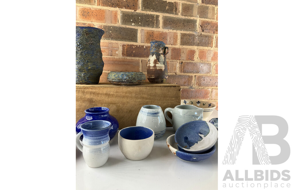 Roma Rubensohn (1927-2025) Collection of Studio Pottery Collection in Blue Tones - Lot of 15