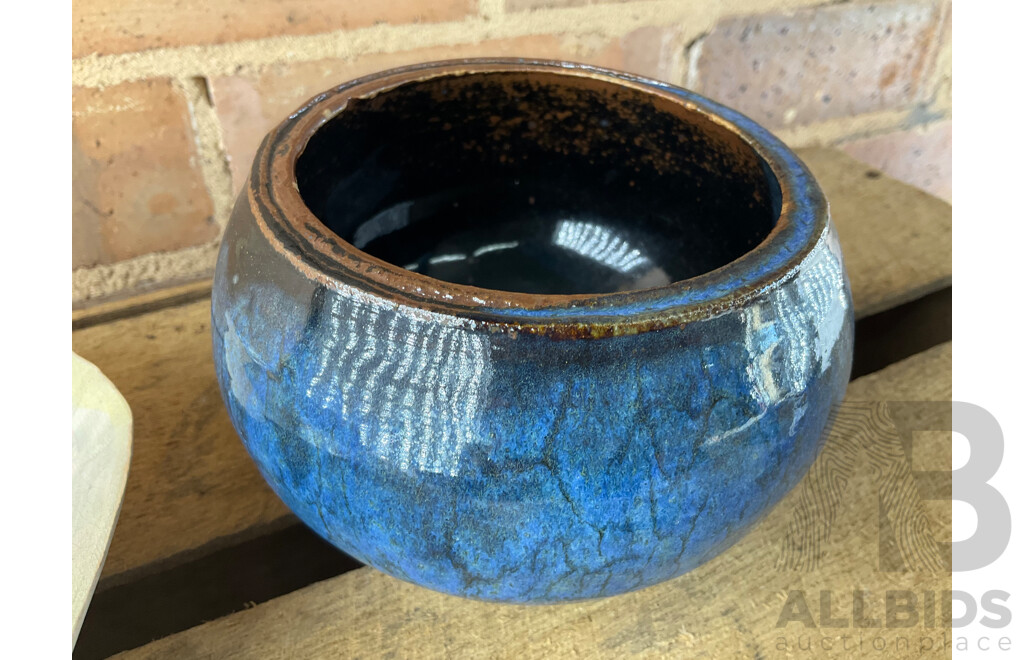 Roma Rubensohn (1927-2025) Collection of Studio Pottery Collection in Blue Tones - Lot of 15