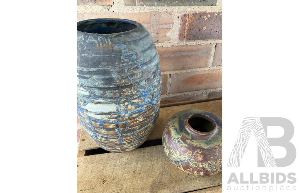 Roma Rubensohn (1927-2025) Collection of Studio Pottery Collection in Brown Blue Tones - Lot of 11