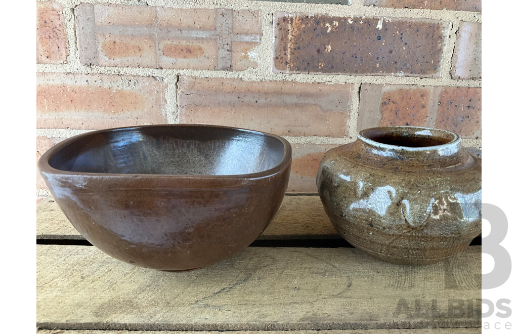 Roma Rubensohn (1927-2025) Collection of Studio Pottery Collection in Brown Blue Tones - Lot of 11