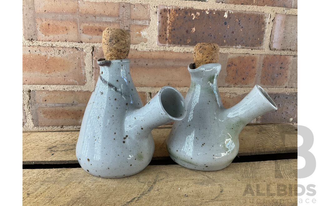 Roma Rubensohn (1927-2025) Collection of Studio Pottery Collection in Beige Tones - Lot of 23
