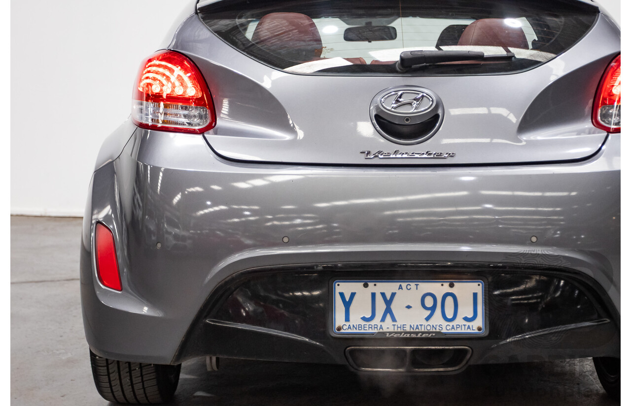 8/2013 Hyundai Veloster Street S.E. FS MY13 3d Coupe Silver Or Chrome 1.6L