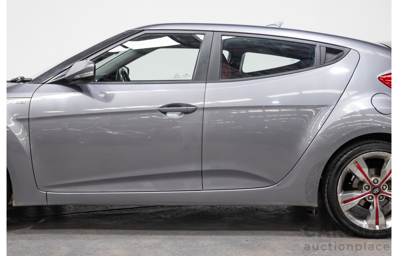 8/2013 Hyundai Veloster Street S.E. FS MY13 3d Coupe Silver Or Chrome 1.6L