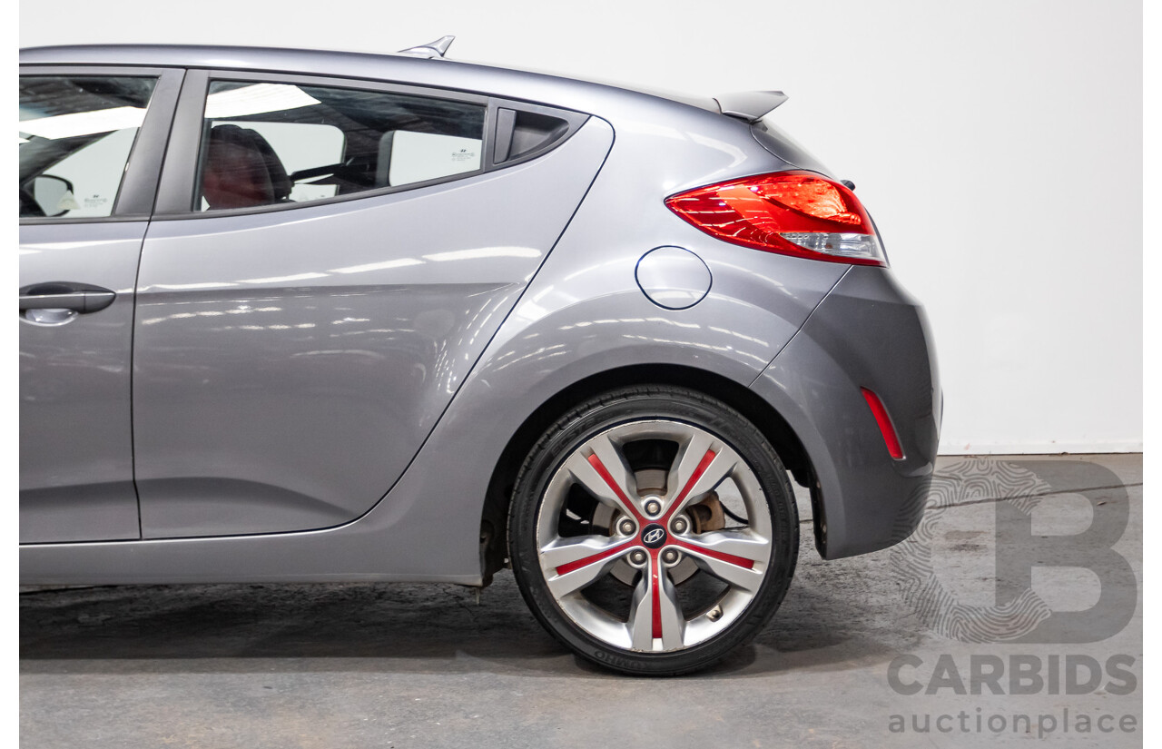 8/2013 Hyundai Veloster Street S.E. FS MY13 3d Coupe Silver Or Chrome 1.6L