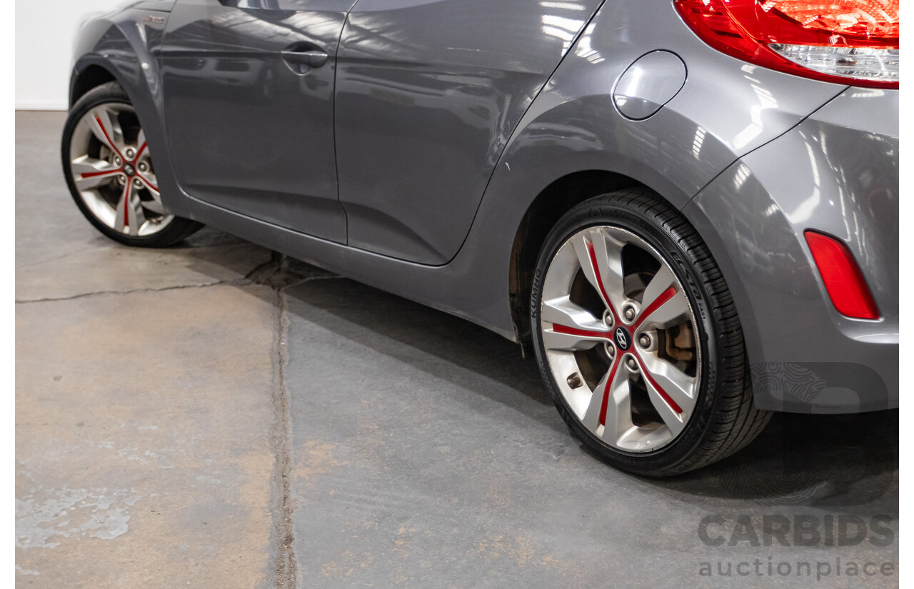 8/2013 Hyundai Veloster Street S.E. FS MY13 3d Coupe Silver Or Chrome 1.6L
