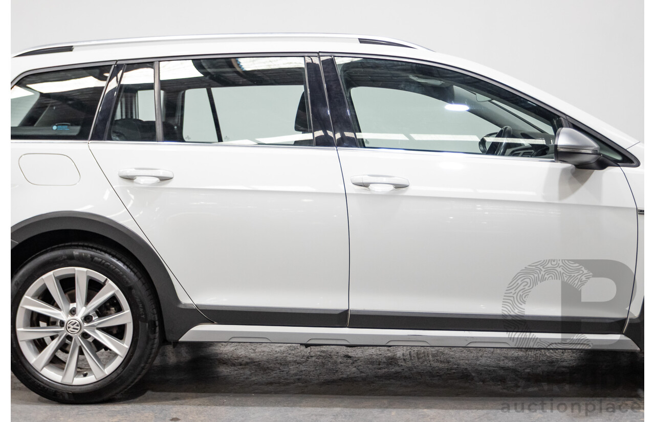 10/2017 Volkswagen Golf Alltrack 132 TSI (AWD) Mk7 AU MY17.5 Wagon White Turbo 1.8L