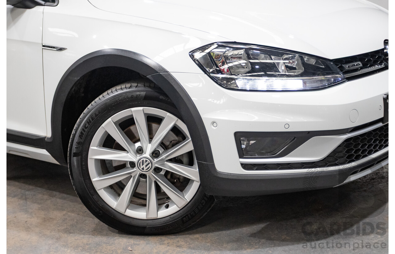 10/2017 Volkswagen Golf Alltrack 132 TSI (AWD) Mk7 AU MY17.5 Wagon White Turbo 1.8L