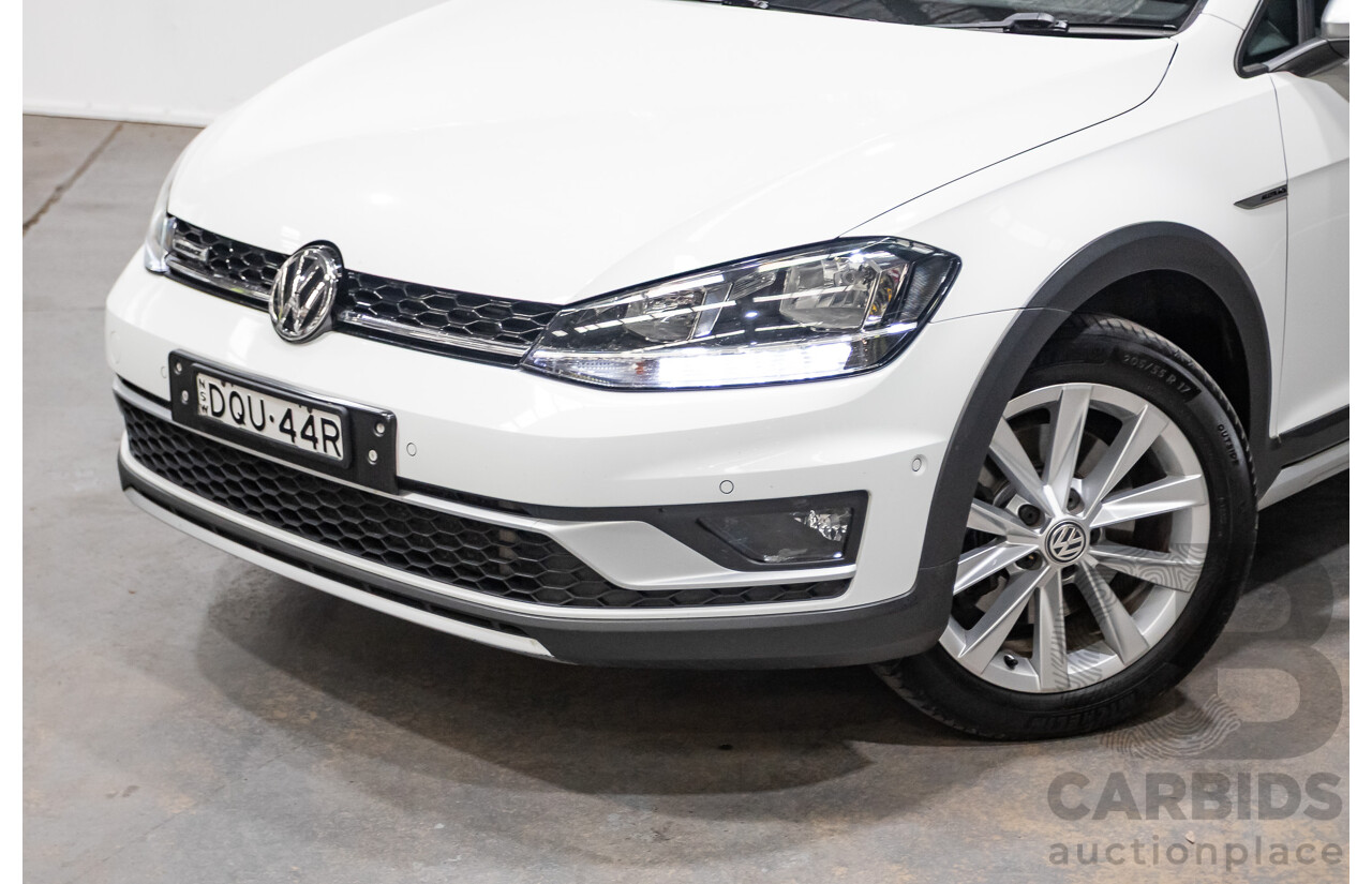 10/2017 Volkswagen Golf Alltrack 132 TSI (AWD) Mk7 AU MY17.5 Wagon White Turbo 1.8L