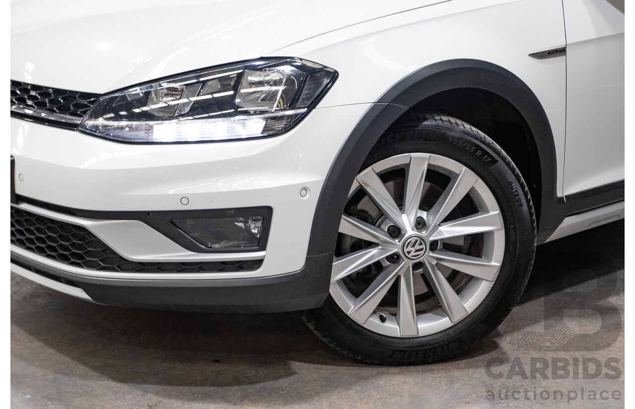 10/2017 Volkswagen Golf Alltrack 132 TSI (AWD) Mk7 AU MY17.5 Wagon White Turbo 1.8L