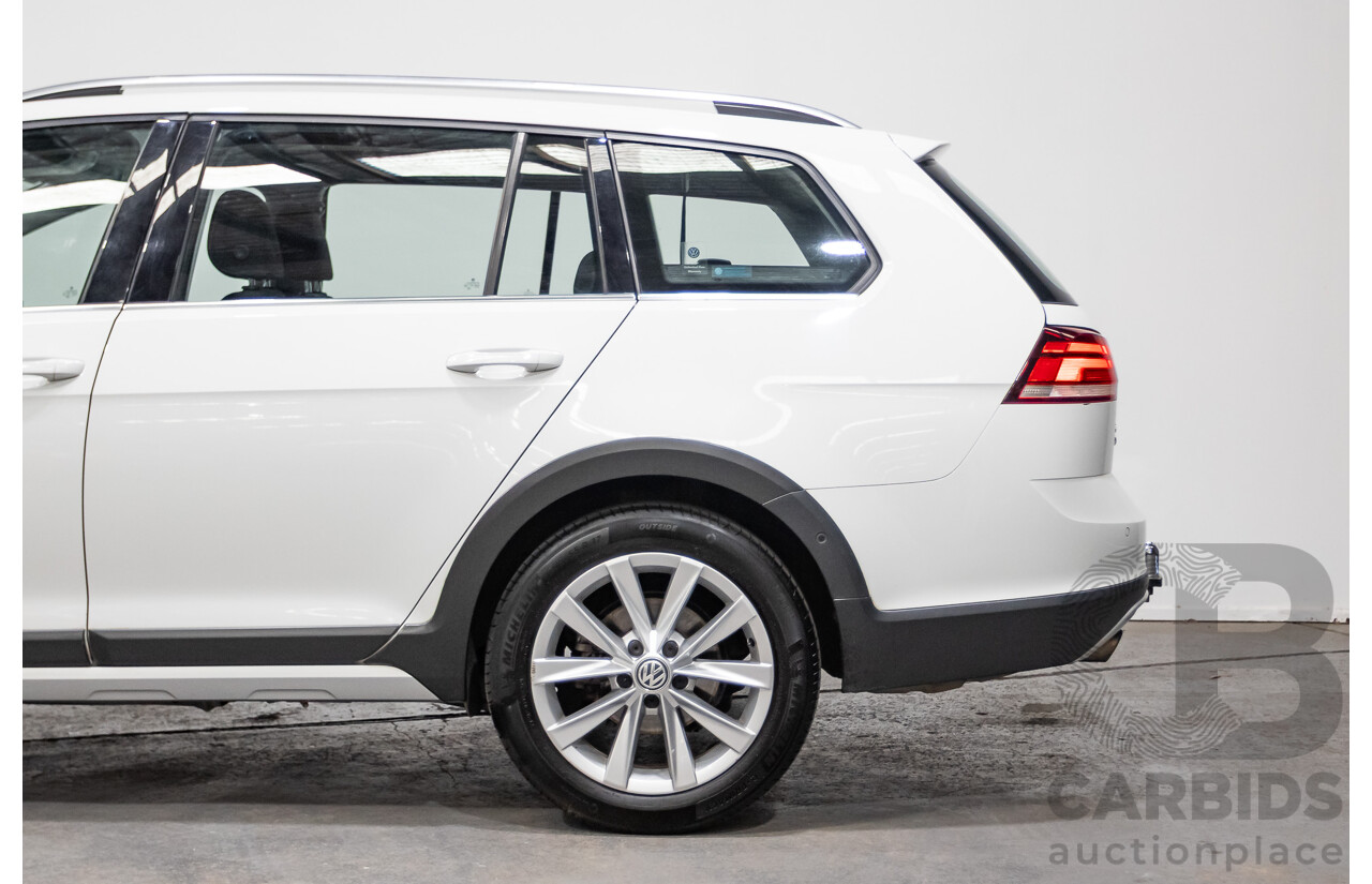 10/2017 Volkswagen Golf Alltrack 132 TSI (AWD) Mk7 AU MY17.5 Wagon White Turbo 1.8L