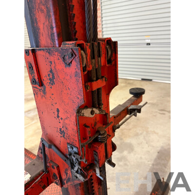 2500kg Two Post Car Hoist