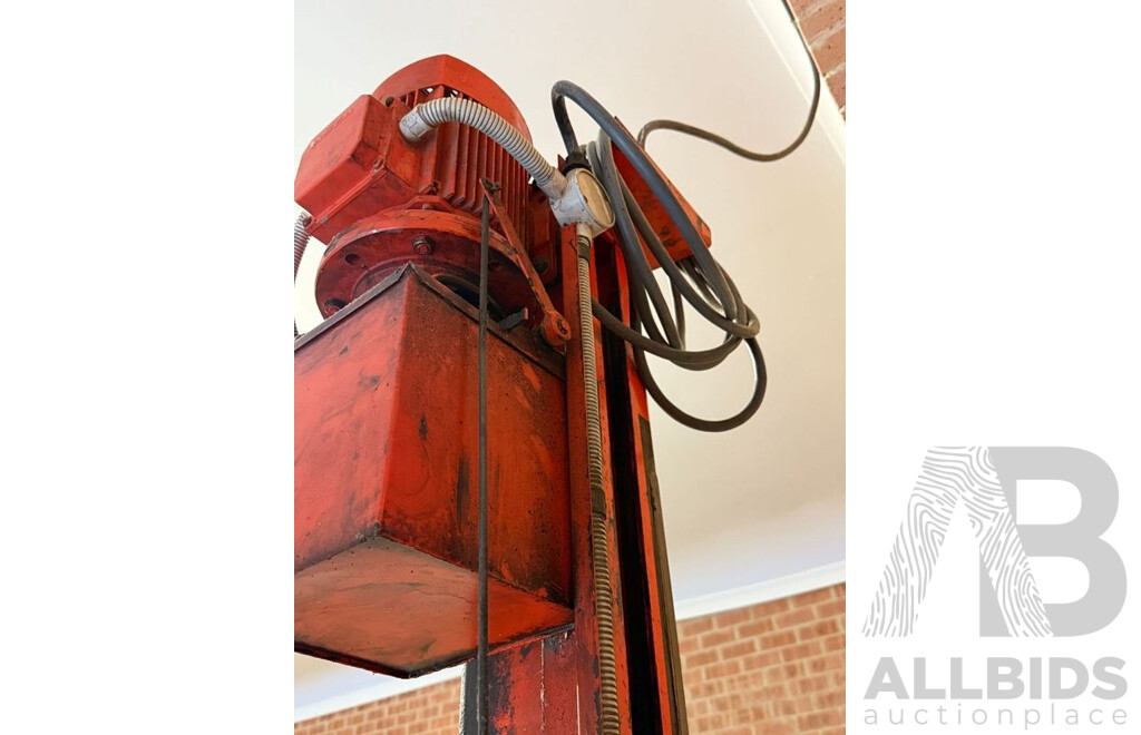 2500kg Two Post Car Hoist