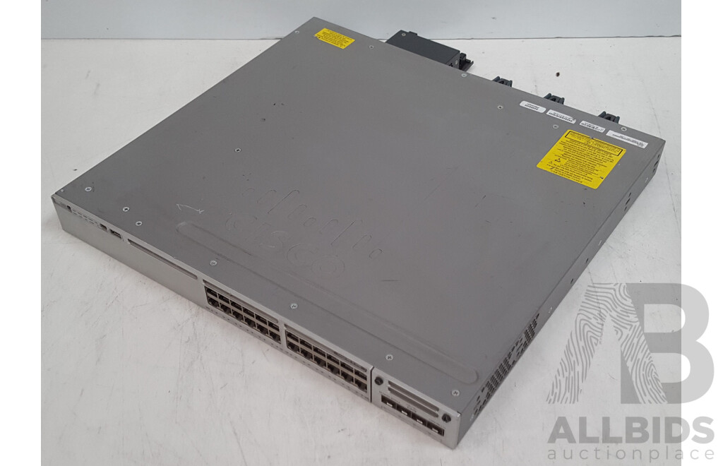 Cisco (WS-C3850-24U-L) Catalyst 3850 24 UPOE 24-Port Gigabit Ethernet Switch